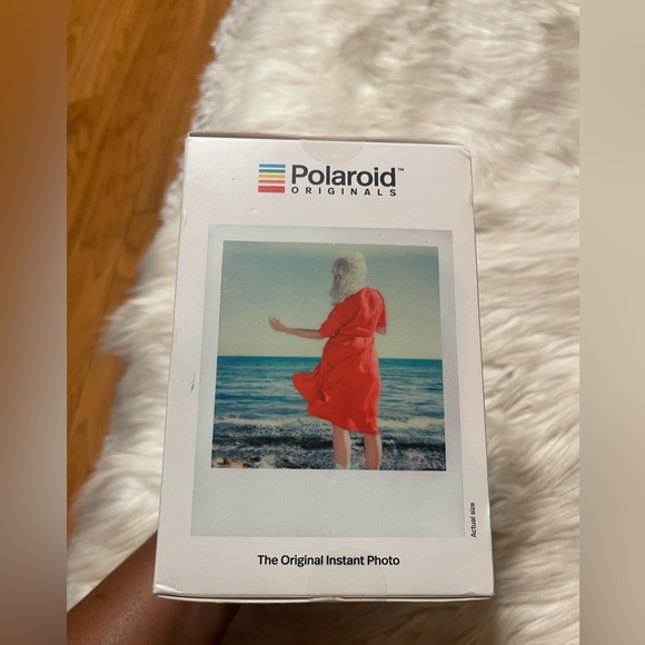 POLAROID ONE STEP 2 i-TYPE INSTANT CAMERA IN ORIGINAL BOX - Picture 3 of 11